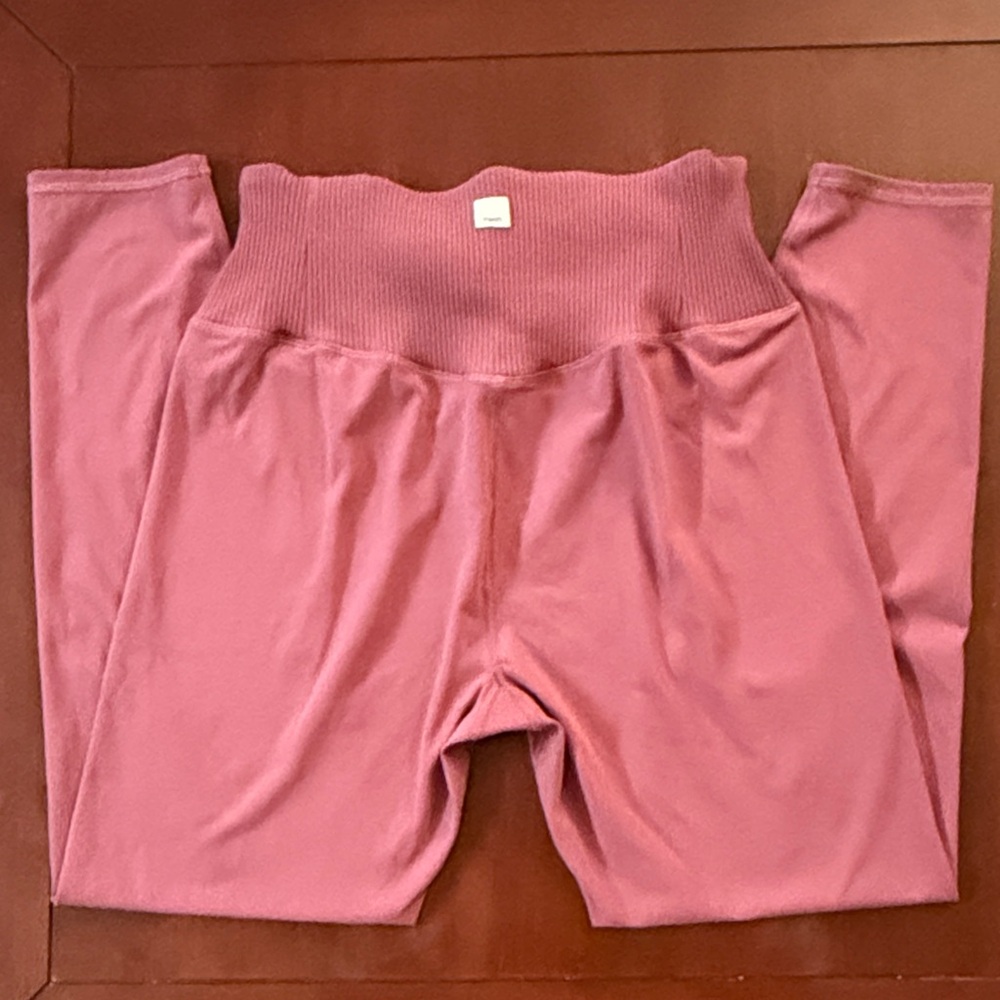 Vuori Rib Studio Legging - Size XL
